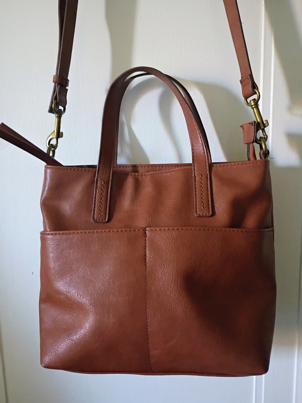 Sleek Tan Leather Shoulder Tote - Everyday Carry Bag